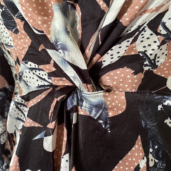 Neon Blush long sleeves dress - Picture 8 of 10